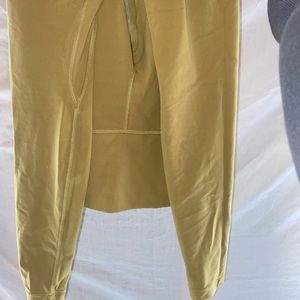 Lululemon leggings, gently worn, great condition 🌸